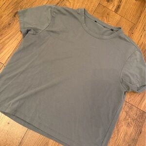 Cuts Clothing Gray Short Sleeve Tee